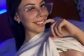 Trixiefantasyy Onlyfans Video Hook The Pussy And Make Water